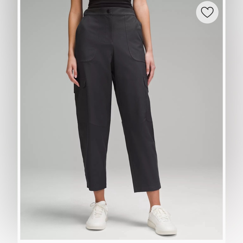 Brand new lululemon light utilitech cargo pkt pant sz. 28